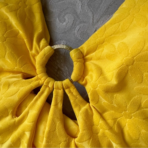 NWT Trina Turk yellow Daisy, one piece swimsuit - Picture 6 of 6